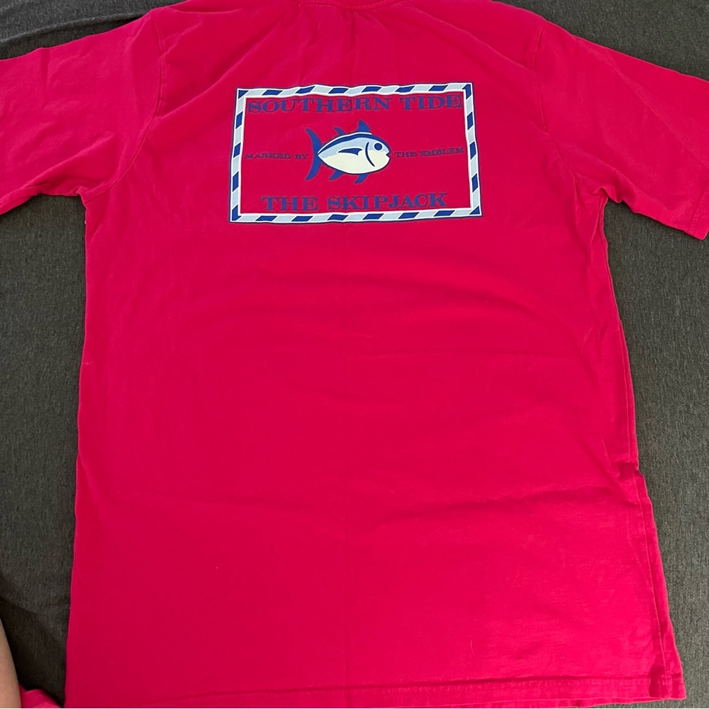 Southern tide the skip jack dark pink teeshirt men’s L